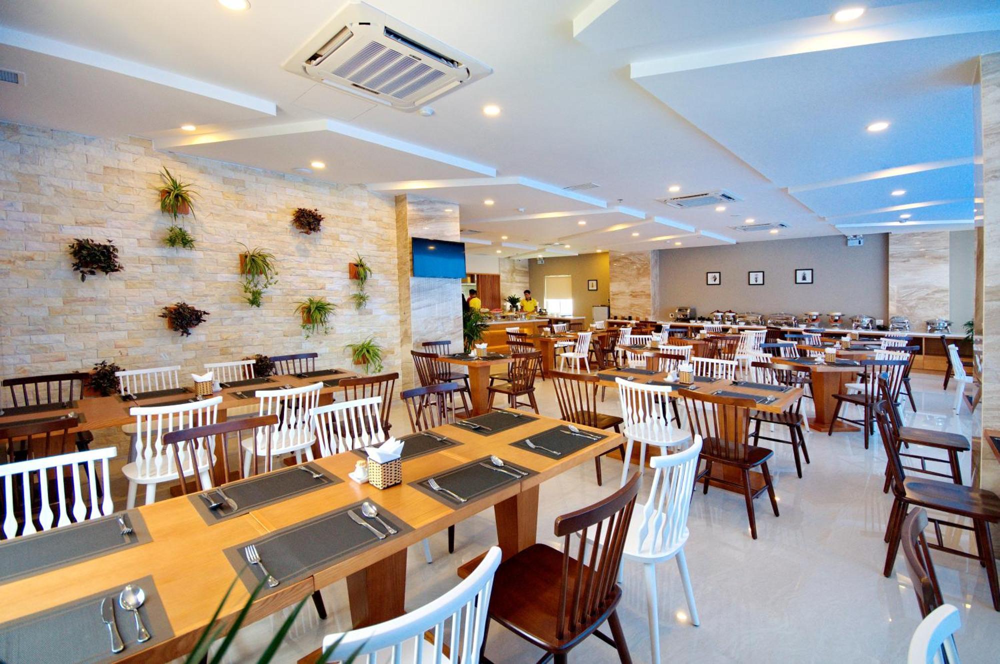 Gibson Hotel Nha Trang Bagian luar foto