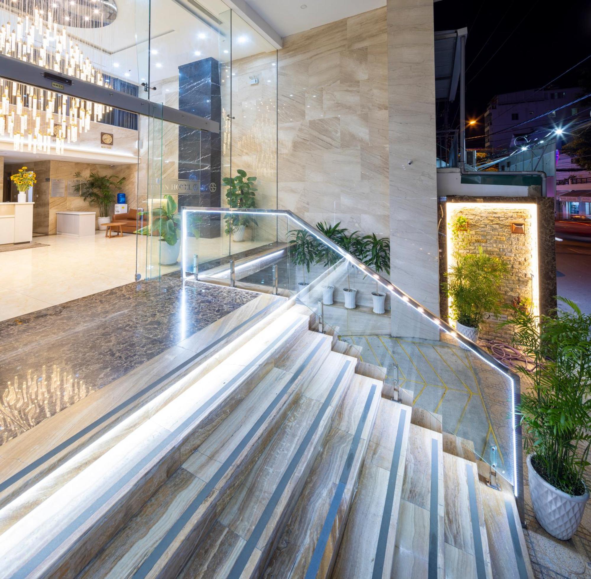 Gibson Hotel Nha Trang Bagian luar foto